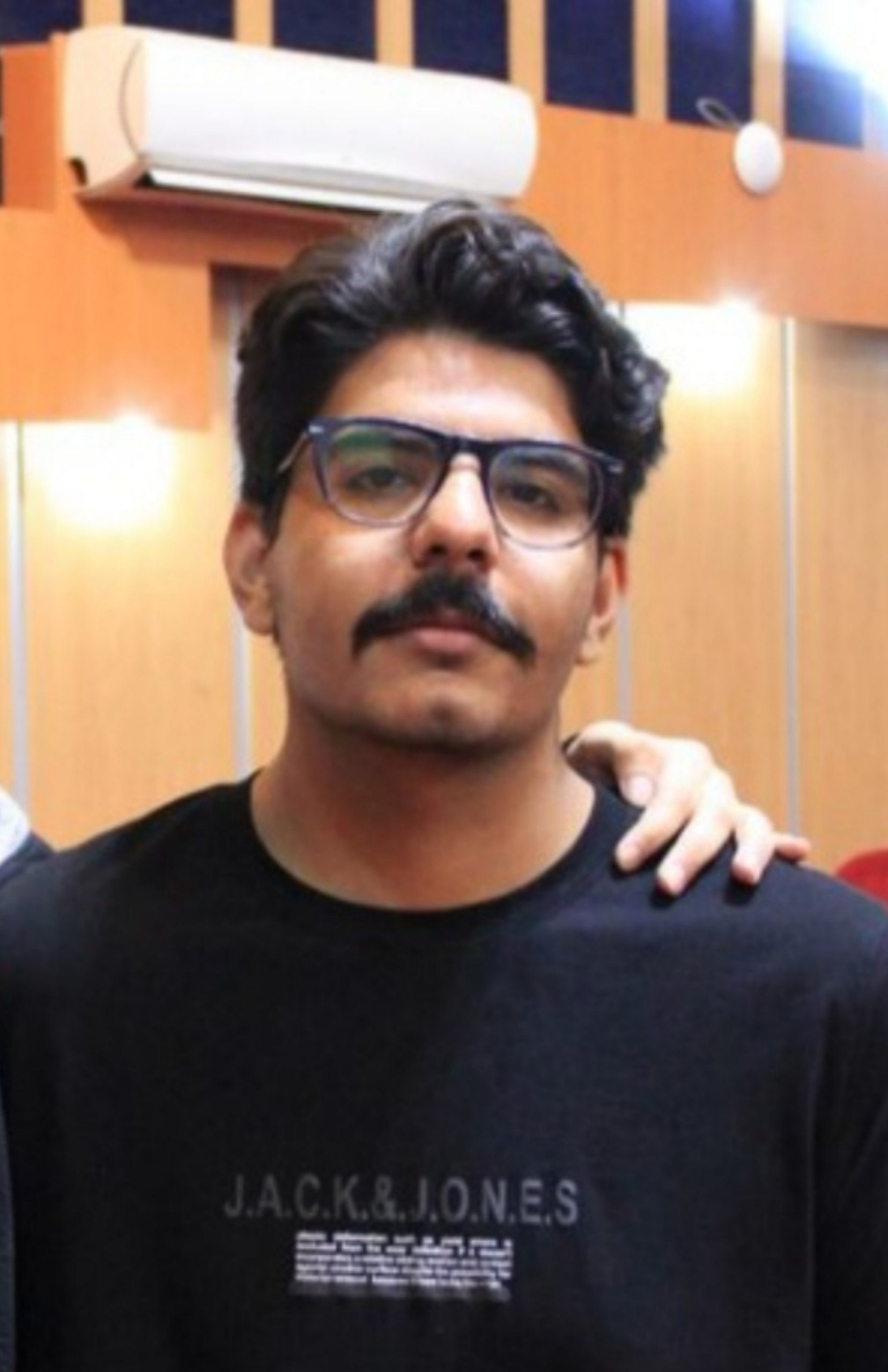 ایلیا مباشری