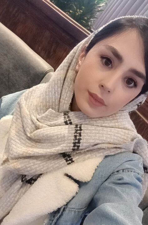نرگس قادرخانی