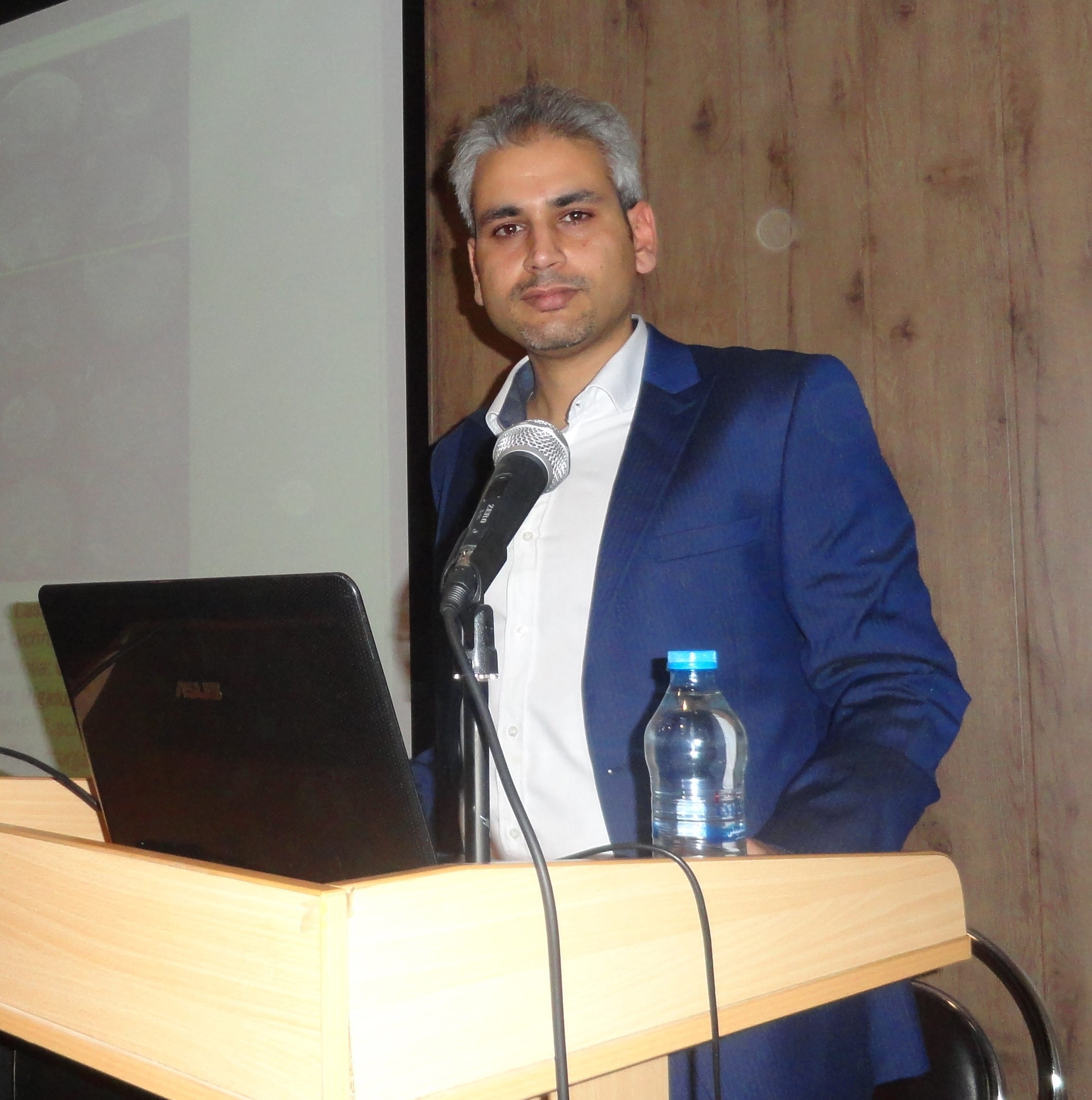 دکتر احسان حسینی - دانشگاه خوارزمی